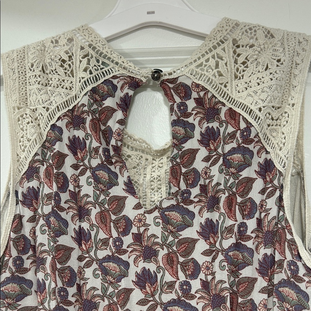 Maeve Anthropologie floral Laced Eleanor blouse with crochet bib - Picture 4 of 4